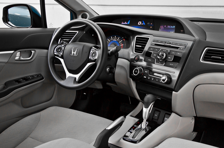 Thuê xe 4 chỗ đi Đà Lạt hiệu Honda Civic